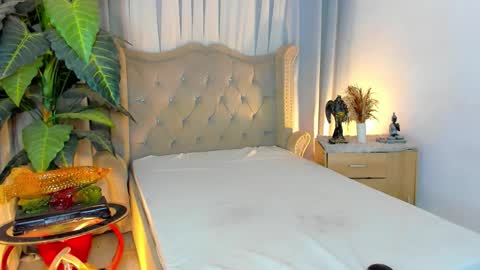 Snapshot of princesshugecumontop chatting on 12.02.25 PrincessDONT FORGET TO FOLLOW ME online show from 12.02.25