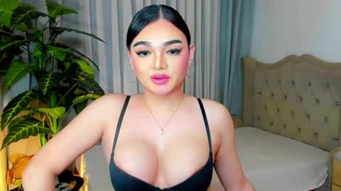 Snapshot of princesshugecumontop chatting on 12.17.25 PrincessDONT FORGET TO FOLLOW ME online show from 12.17.25