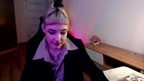 Snapshot of princessshy___ chatting on 02.13.25 18 y.o online show from 02.13.25