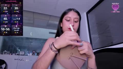 Snapshot of princesstina06 chatting on 10.29.25 Valentina online show from 10.29.25