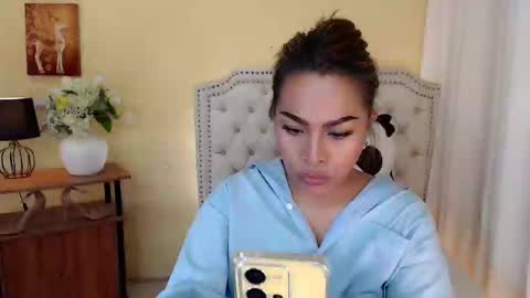 Snapshot of princessyanzy chatting on 02.23.25 princessyanzy1 online show from 02.23.25