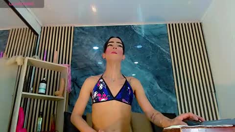 Snapshot of priscilarainbow chatting on 11.09.25 priscilarainbow online show from 11.09.25