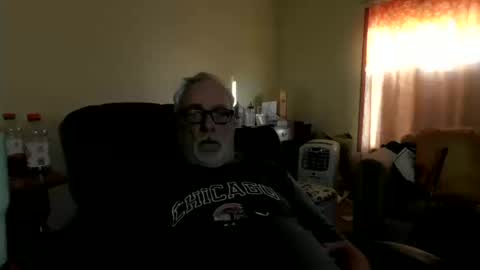Snapshot of prlbob77 chatting on 10.14.25 prlbob77 online show from 10.14.25