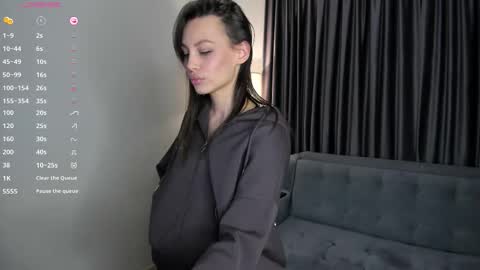 Snapshot of prohibited_content chatting on 12.05.25 Sofi online show from 12.05.25