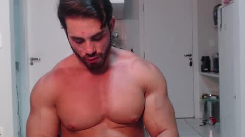 Snapshot of promuscles4u chatting on 03.11.25 promuscles4u online show from 03.11.25