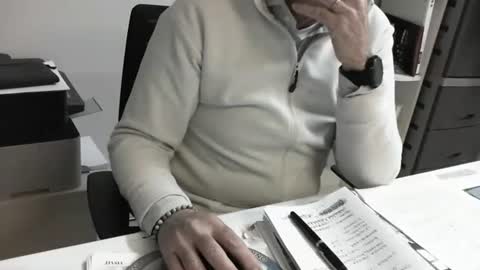 Snapshot of proplan chatting on 01.21.25 mature hairy guy online show from 01.21.25