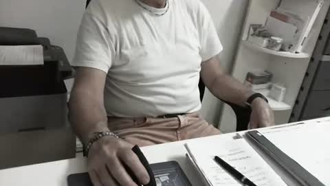 mature hairy guy online show from 05.29.26