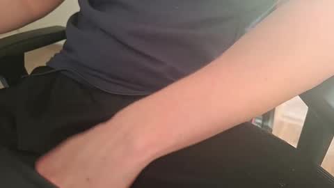 Snapshot of pryli27 chatting on 02.18.26 pryli27 online show from 02.18.26