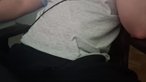 Snapshot of pryli27 chatting on 03.27.26 pryli27 online show from 03.27.26