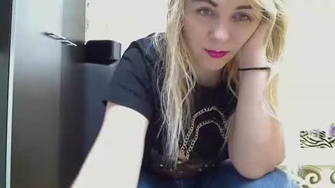 Snapshot of pryncess_sweety chatting on 01.23.25 Pryncess sweety online show from 01.23.25