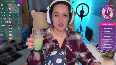 Queen of Pain online show from 12.21.24