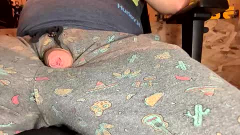 Snapshot of ptigaypoilu chatting on 11.19.25 ptigaypoilu online show from 11.19.25