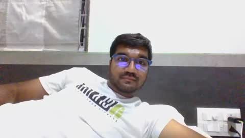 Snapshot of ptl1711 chatting on 11.19.25 ptl1711 online show from 11.19.25