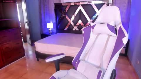 Eimy online show from 10.19.25