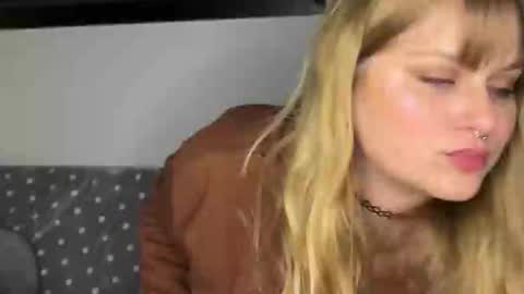 Snapshot of puckxbunnyy chatting on 10.26.25 Bunny online show from 10.26.25