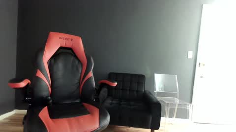 Krystle online show from 01.03.25