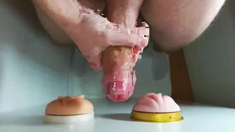 Snapshot of pude90 chatting on 10.01.25 PuDe90 online show from 10.01.25