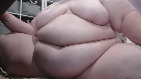 Snapshot of pugglelover chatting on 01.15.25 Puggie - online show from 01.15.25