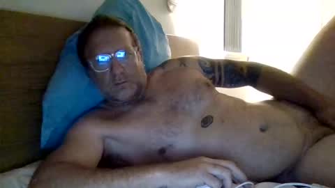 Snapshot of pulllin4u chatting on 04.25.26 pulllin4u online show from 04.25.26