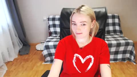 Polly online show from 02.16.25