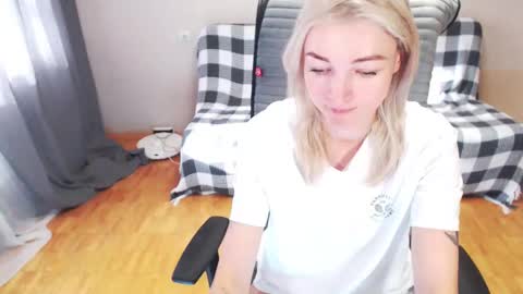 Polly online show from 09.16.25