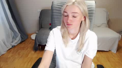 Polly online show from 04.21.26
