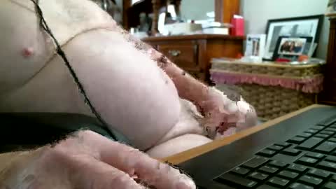 Snapshot of puppydog56 chatting on 11.05.25 puppydog56 online show from 11.05.25