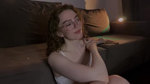 Marie online show from 02.19.25