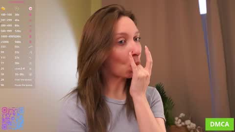 Snapshot of purssophie chatting on 11.11.25 Sophie Fav patterns 99199444press my buttons see what happens online show from 11.11.25