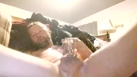 Snapshot of pussylicker517038 chatting on 01.27.25 pussylicker517038 online show from 01.27.25