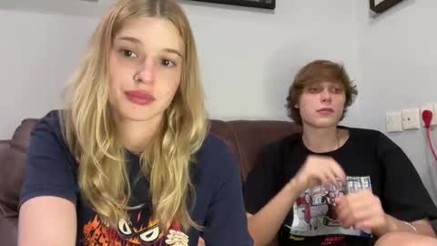 Snapshot of pussymoneywet chatting on 03.03.26 Lina online show from 03.03.26