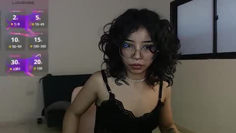 Snapshot of putakusan chatting on 12.21.25 Izumi online show from 12.21.25