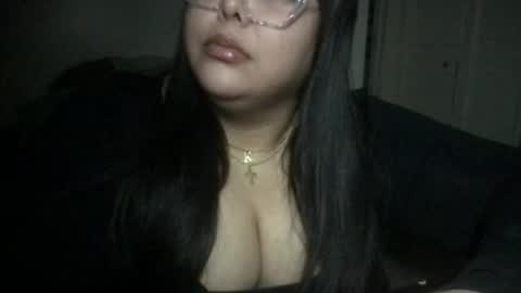 Snapshot of pytbbw chatting on 12.15.24 Prettypink Tinyhole online show from 12.15.24