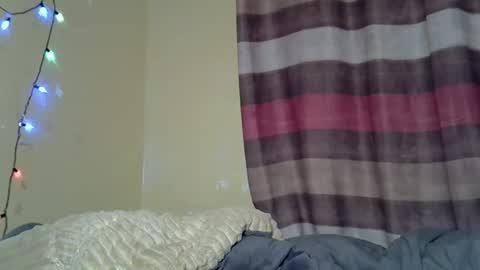 Snapshot of qastrol chatting on 03.19.26 streamsinners online show from 03.19.26