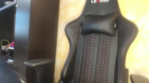 L online show from 01.05.25