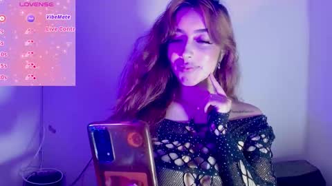 Snapshot of quee_tiana chatting on 02.25.26 your princess online show from 02.25.26