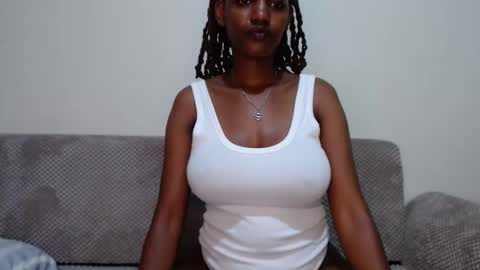 queen74890 online show from 09.12.25