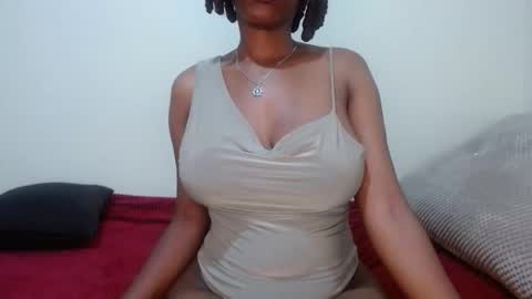 queen74890 online show from 10.24.25