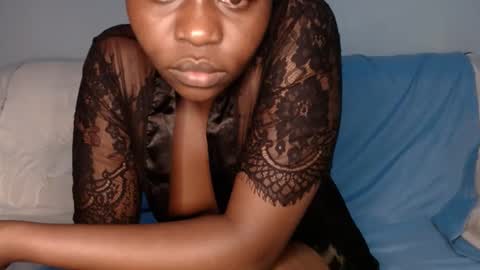 Snapshot of queen_12344 chatting on 01.29.25 emmie online show from 01.29.25