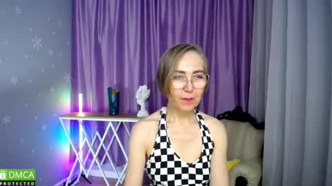 Snapshot of queen_a_n_i chatting on 11.02.25 A N I Ill be here on December 1st online show from 11.02.25