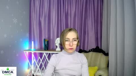 Snapshot of queen_a_n_i chatting on 11.24.25 A N I Ill be here on December 1st online show from 11.24.25