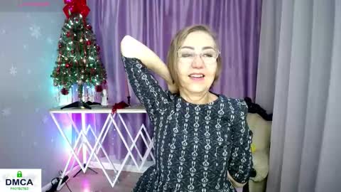 Snapshot of queen_a_n_i chatting on 01.10.26 A N I Ill be here on December 1st online show from 01.10.26