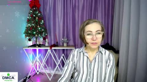 Snapshot of queen_a_n_i chatting on 01.19.26 A N I Ill be here on December 1st online show from 01.19.26