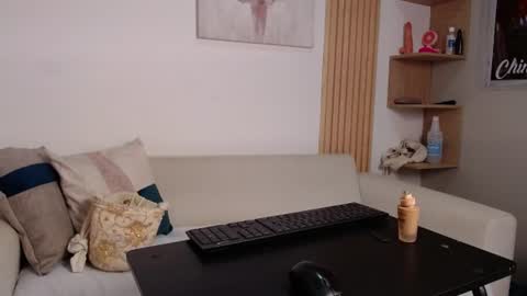 Snapshot of queen_adhara chatting on 07.22.26 ANTONELLA online show from 07.22.26