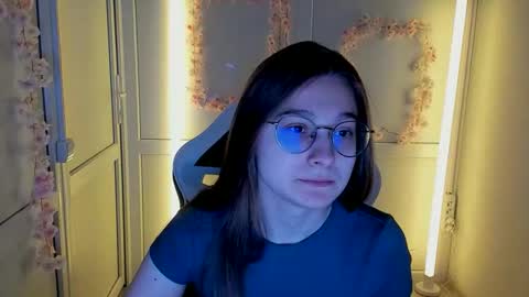 Amelie online show from 04.23.26