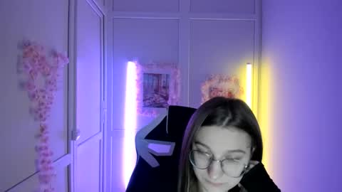Amelie online show from 04.26.26