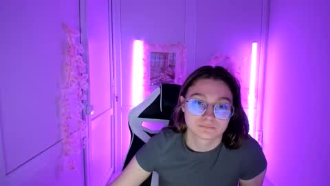Amelie online show from 05.13.26