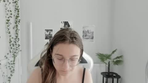 Amelie online show from 06.26.26