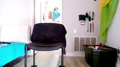 Snapshot of queen_anita chatting on 06.28.26 QnAnitaDix online show from 06.28.26