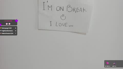 Snapshot of queen_antonella_oficial chatting on 02.18.25 QUEEN ANTONELLA online show from 02.18.25